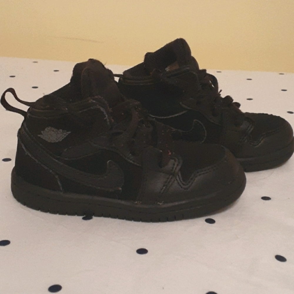 Kids nike airforce 1s